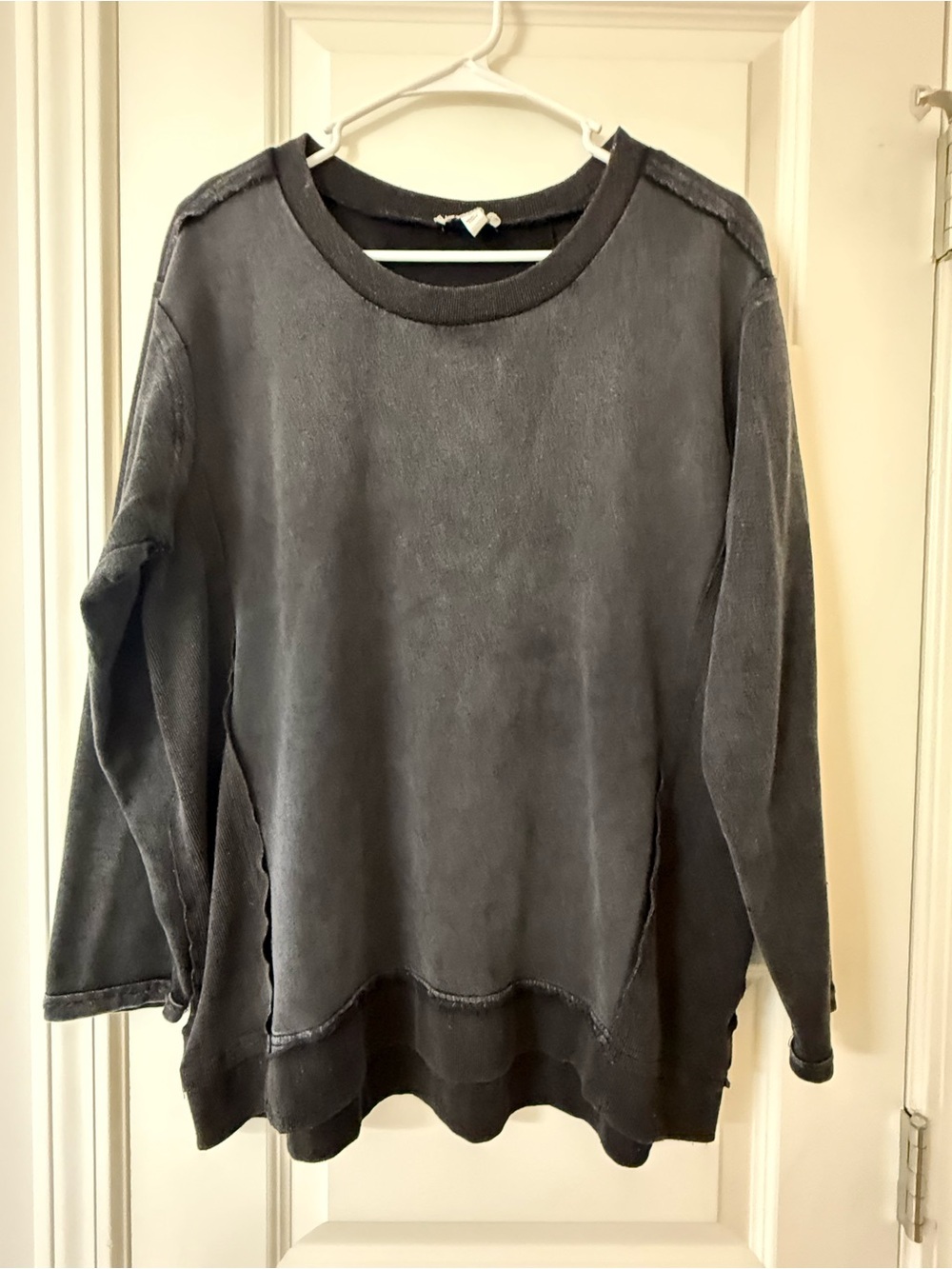 Umgee Black Mineral Wash Sweatshirt Long Sleeve 100% Cotton Small